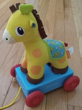 Infantino Rolling Giraffe Music Box